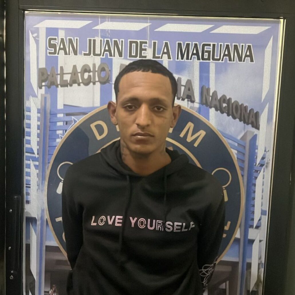 Capturan en San Juan de la Maguana a hombre que ultimó a joven en cabaña de SDE