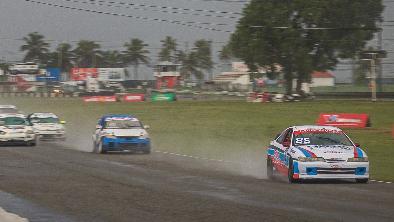 Kenny Guilbe regresa recuperando su espacio en el automovilismo local