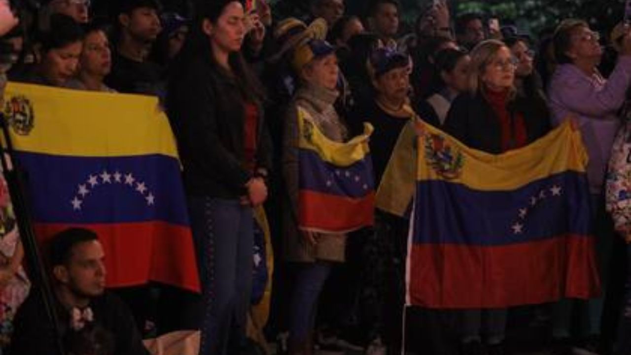 Venezolanos realizan vigilia para exigir la libertad de "presos políticos"