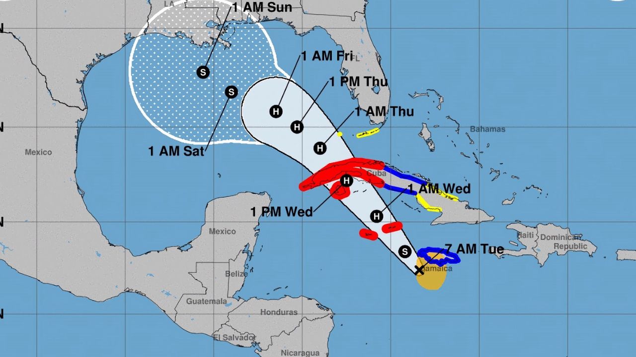 Tormenta Rafael puede convertirse en huracán mientras se aproxima a Islas Caimán y Cuba