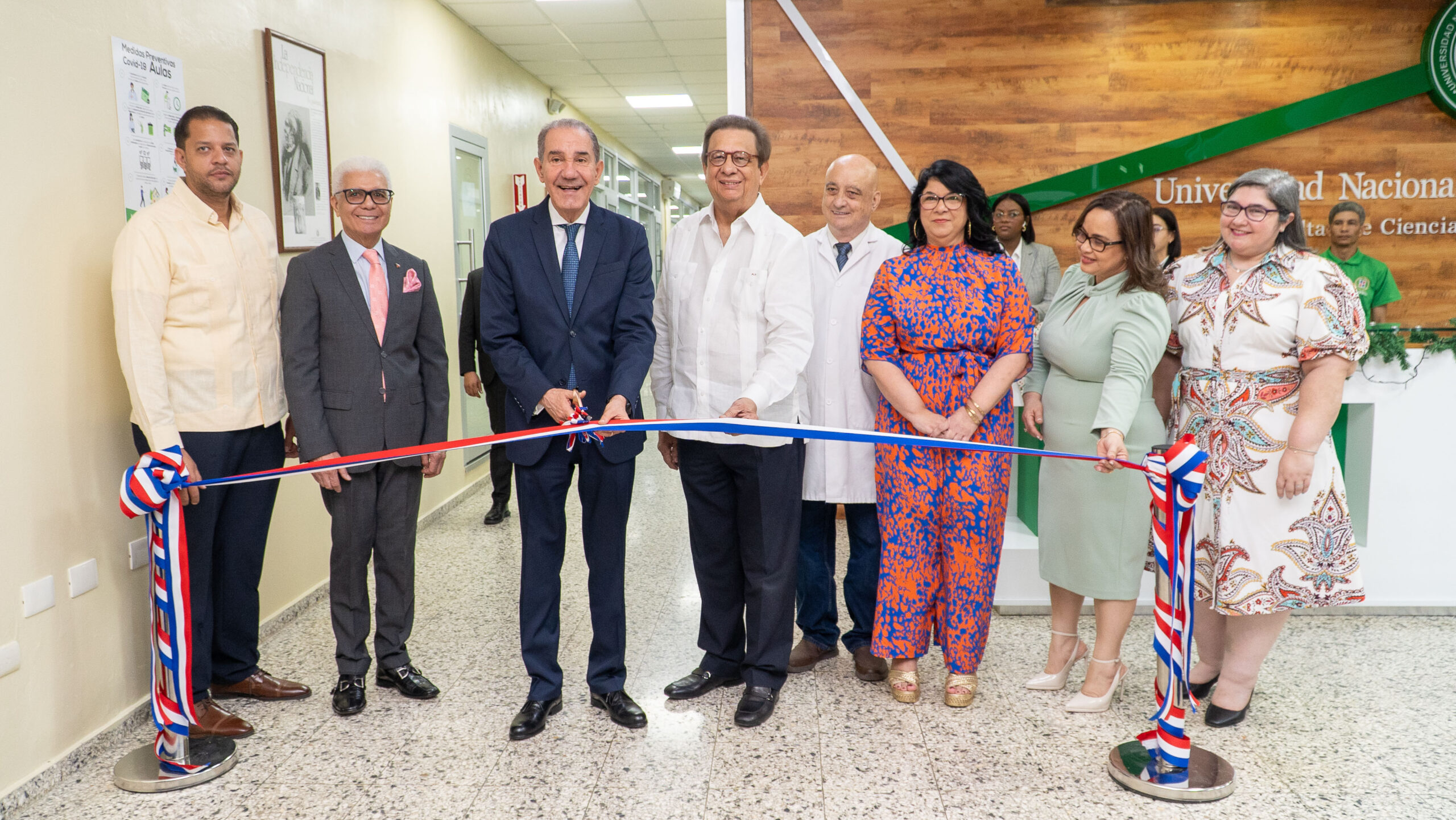 UNPHU inaugura dos nuevos laboratorios de investigaciones