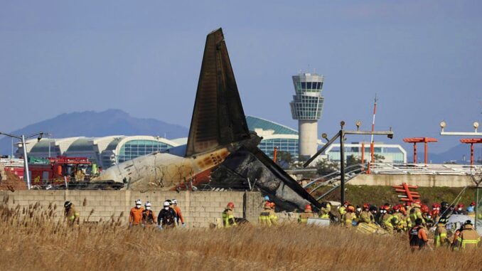 Corea del Sur inspeccionará todos los Boeing 737-800 tras accidente que cobró la vida de 179 personas