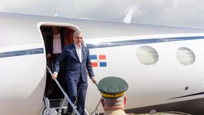 Presidente Abinader regresó esta tarde de Qatar