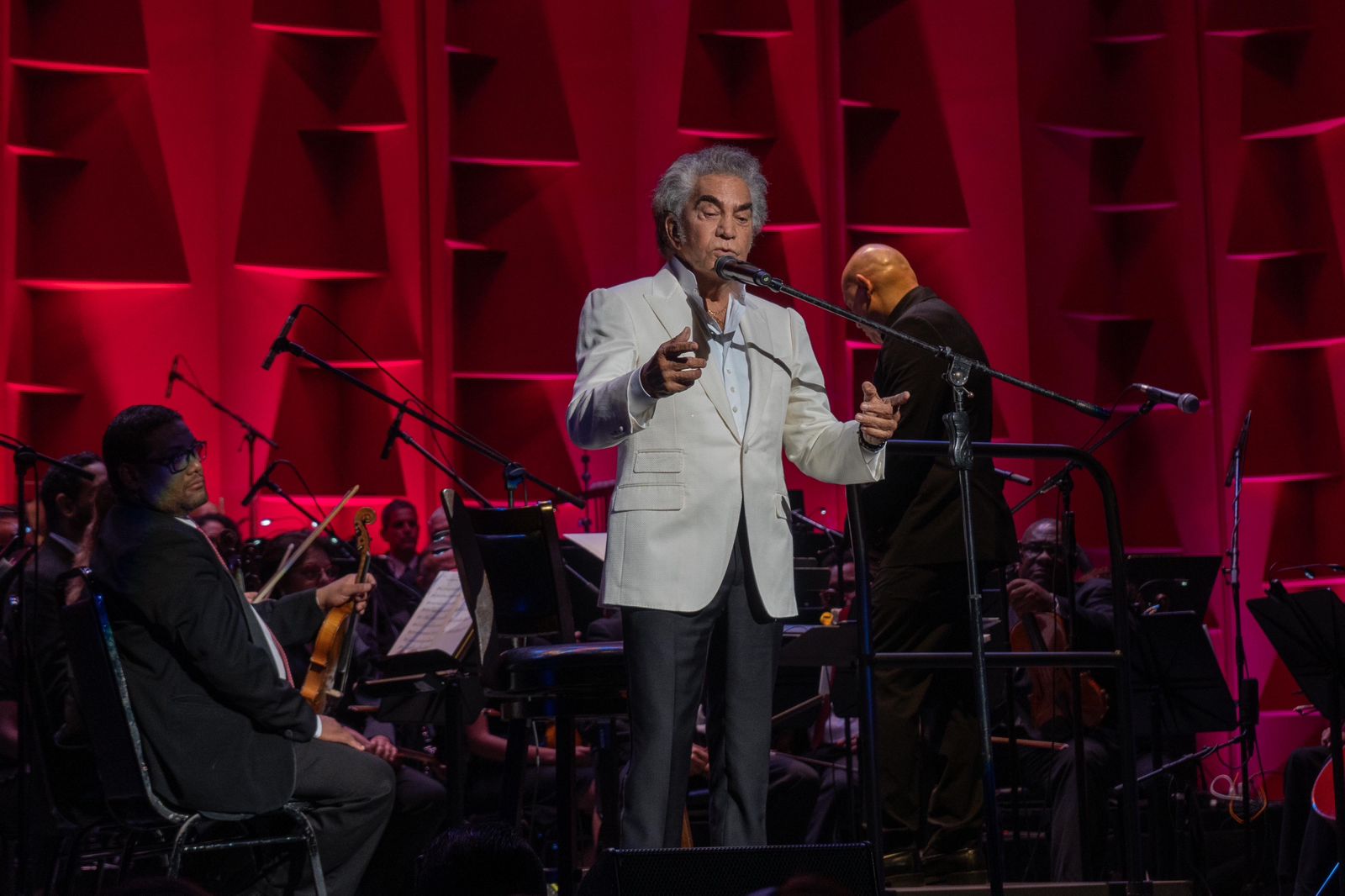 Anuncian nueva fecha para el concierto de José Luis Rodríguez