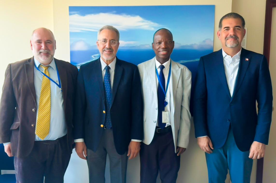 Embajador Julio Ortega Tous visita la UNESCO para impulsar estudio de aguas subterráneas en la región fronteriza
