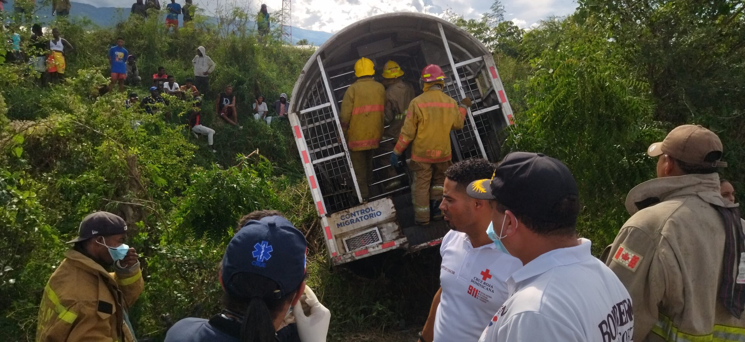 Dominicano muere y varios haitianos resultaron heridos tras accidente en "una camiona" de Migración