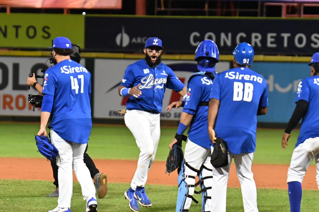 Licey remonta y somete al Escogido en dramático choque