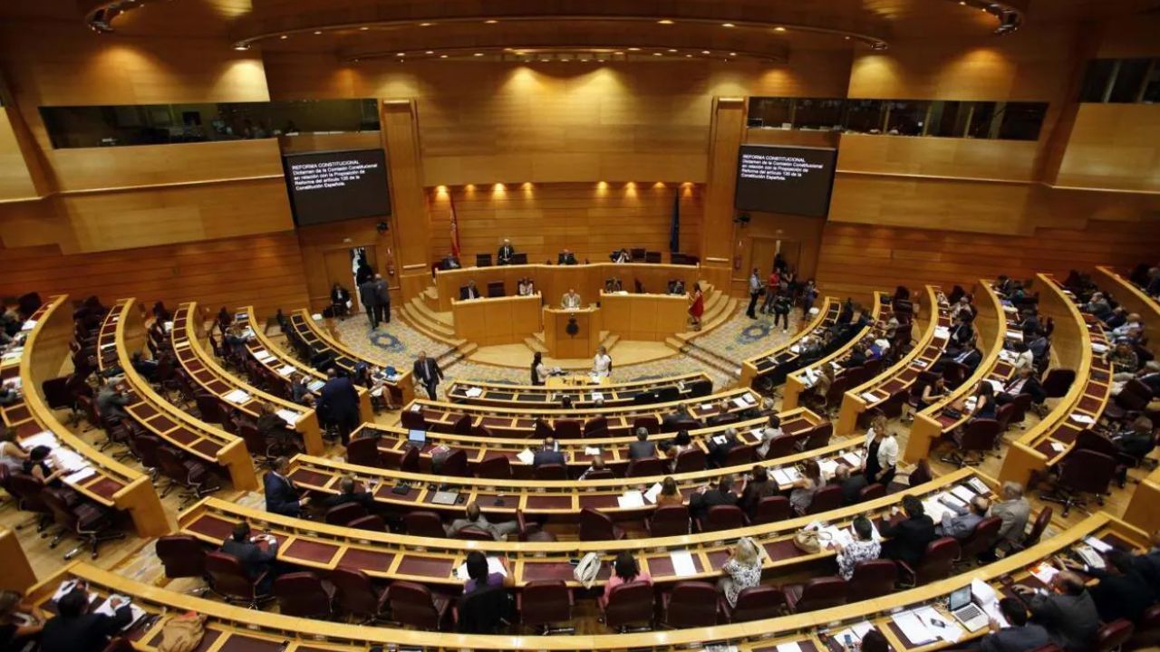 Senado español urge al Gobierno a reconocer a Edmundo González como presidente