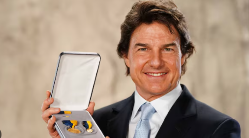 Tom Cruise recibe el máximo honor de la Marina de EE.UU. por sus contribuciones en el cine
