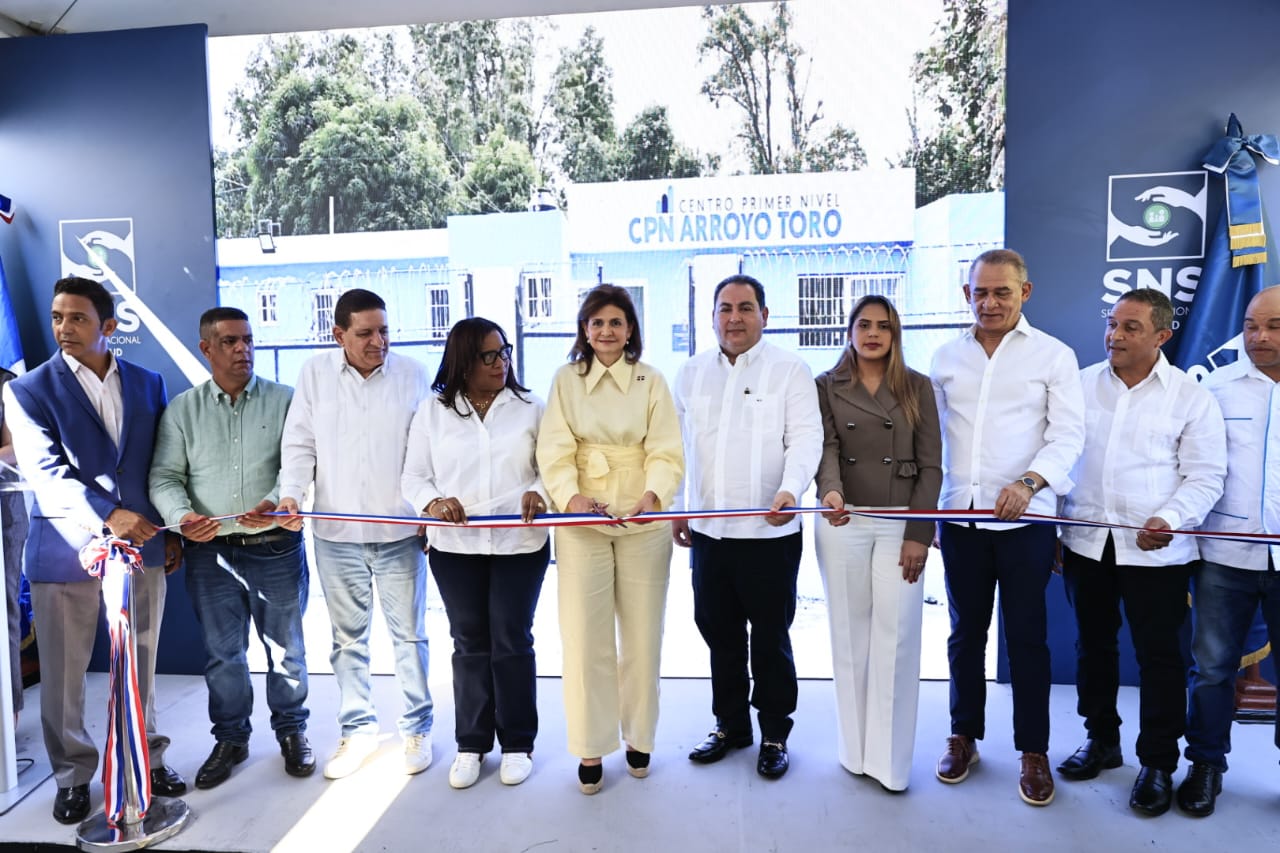 La vicepresidenta inaugura el Centro de Primer Nivel Arroyo Toro