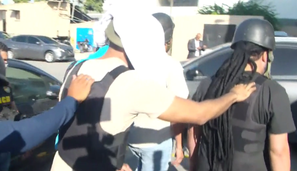 Identifican prófugos implicados en megacargamento de cocaína