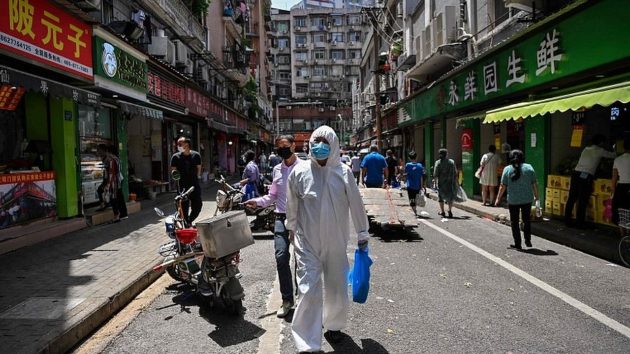 Cinco años desde que China confinó Wuhan, epicentro de la pandemia