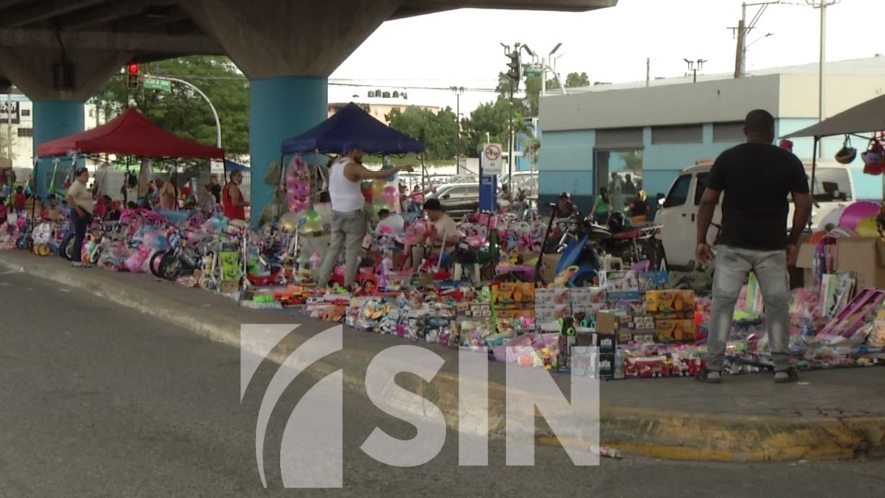 Quejas por altos precios de juguetes; comerciantes reportan bajas ventas