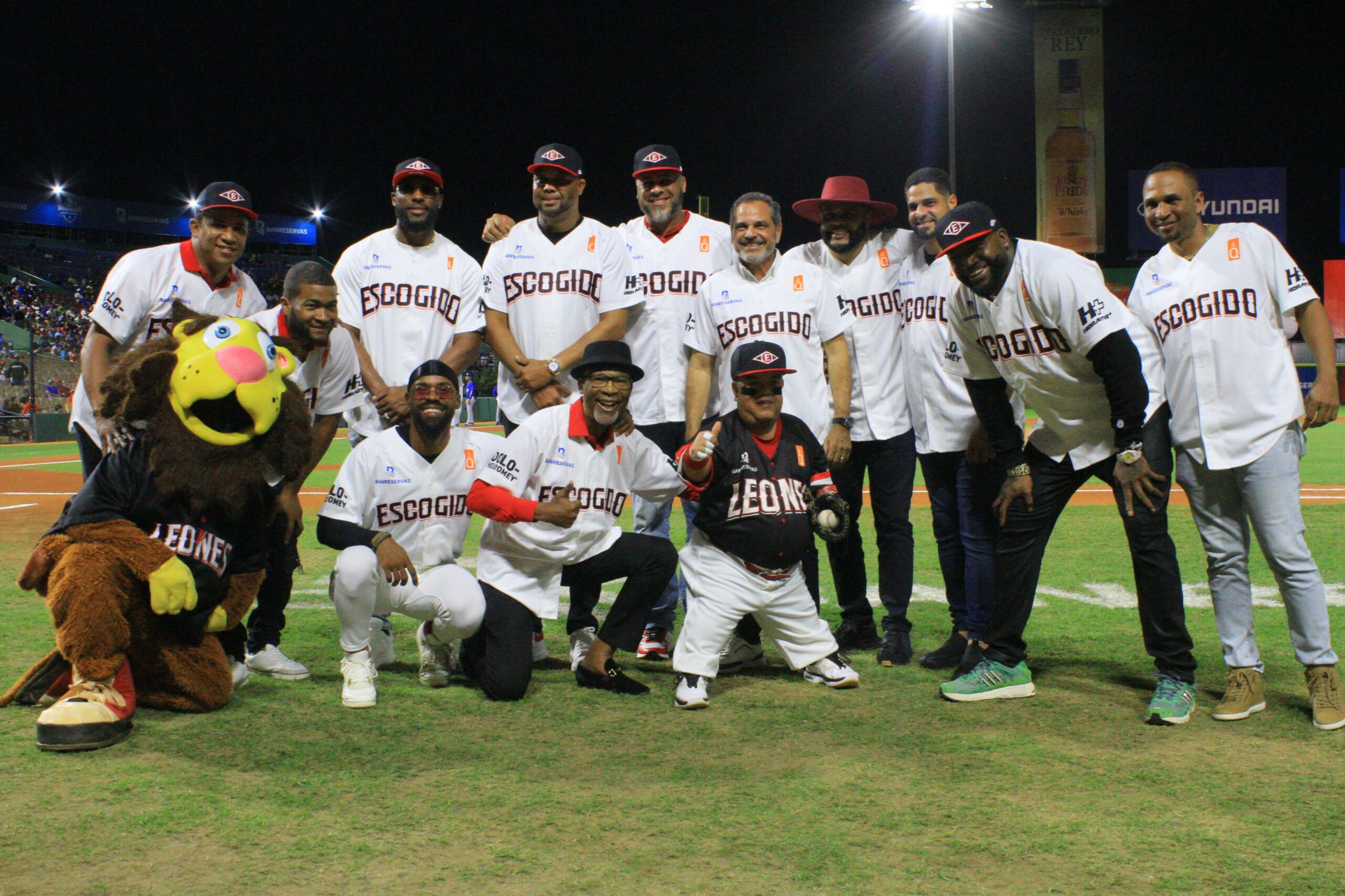 Comisionado de Béisbol felicita a los Leones del Escogido por su corona 17 en Lidom