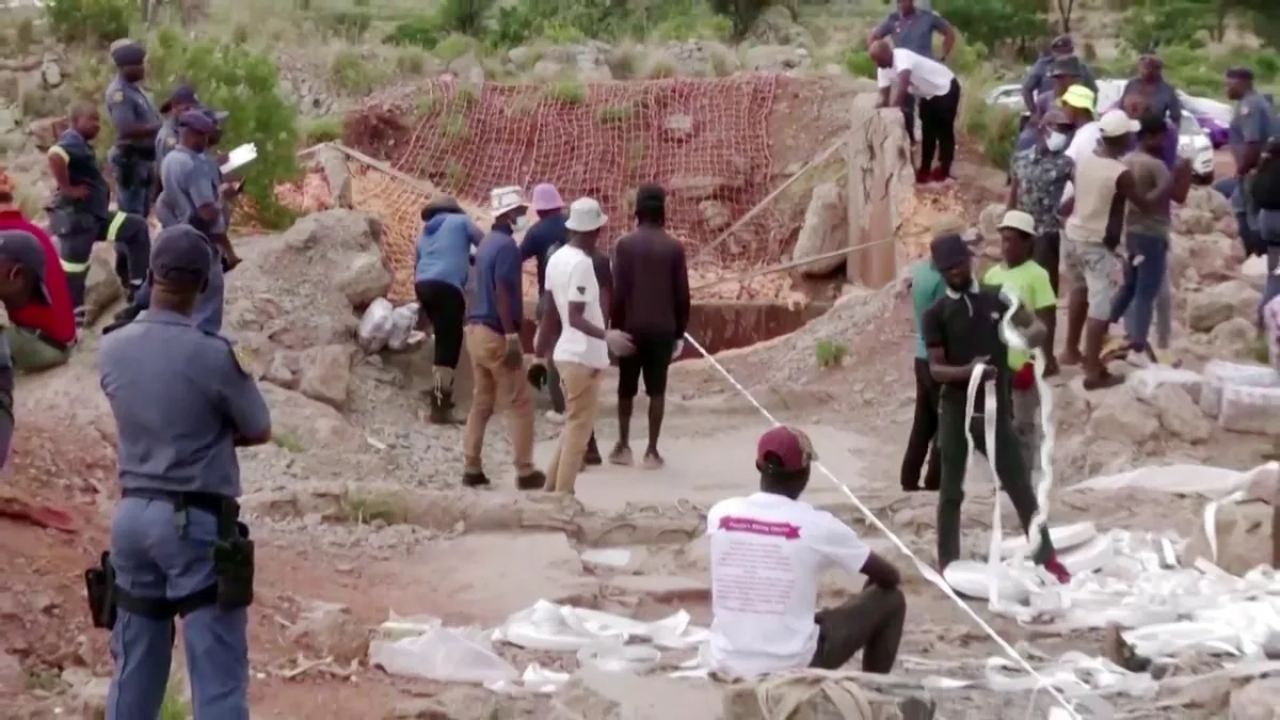 Suben a 78 los cadáveres de mineros ilegales recuperados en el noreste de Sudáfrica