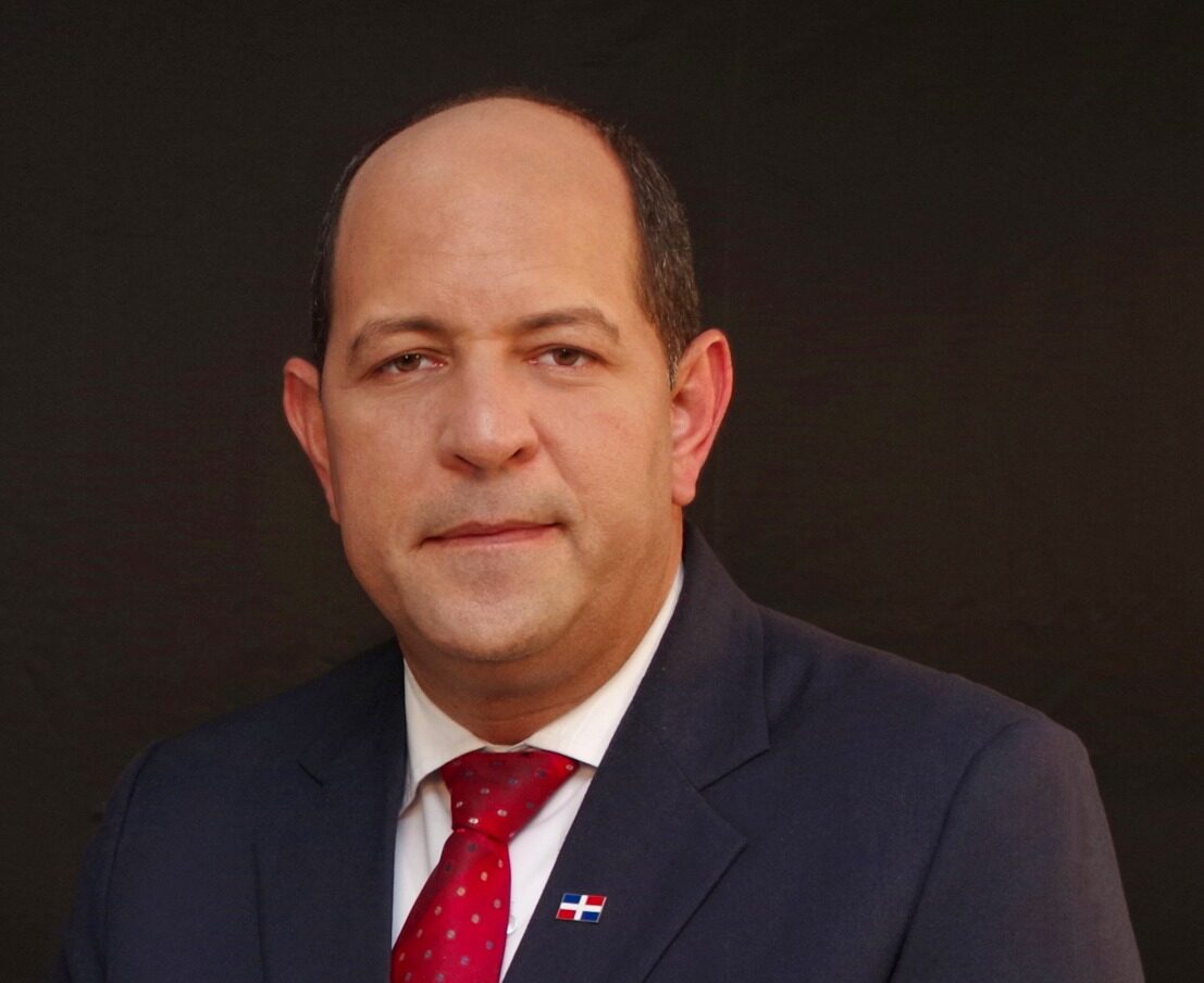 Designan a Reinaldo Rafael Espinal como nuevo embajador de RD en Vietnam