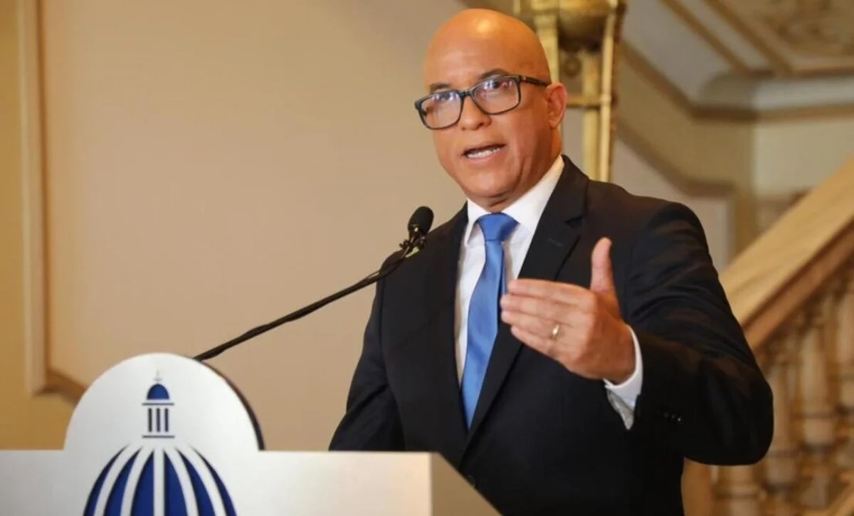 Homero Figueroa aclara equipo de prensa de  Abinader no es responsable de organización ni logística en eventos donde participa como invitado