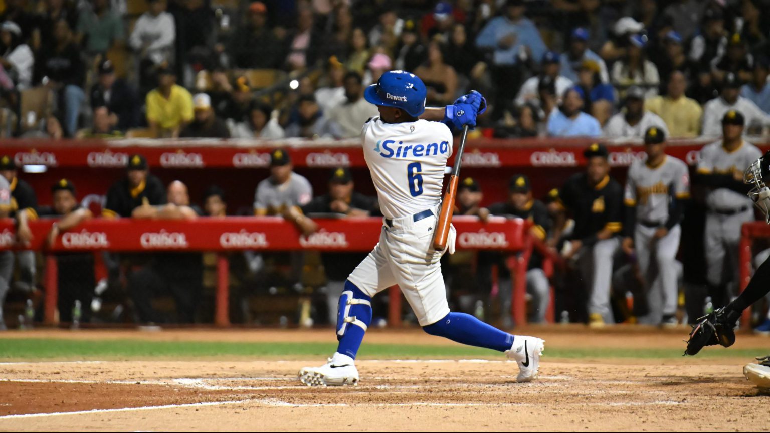 Licey somete a Águilas Cibaeñas en inicio del round robin