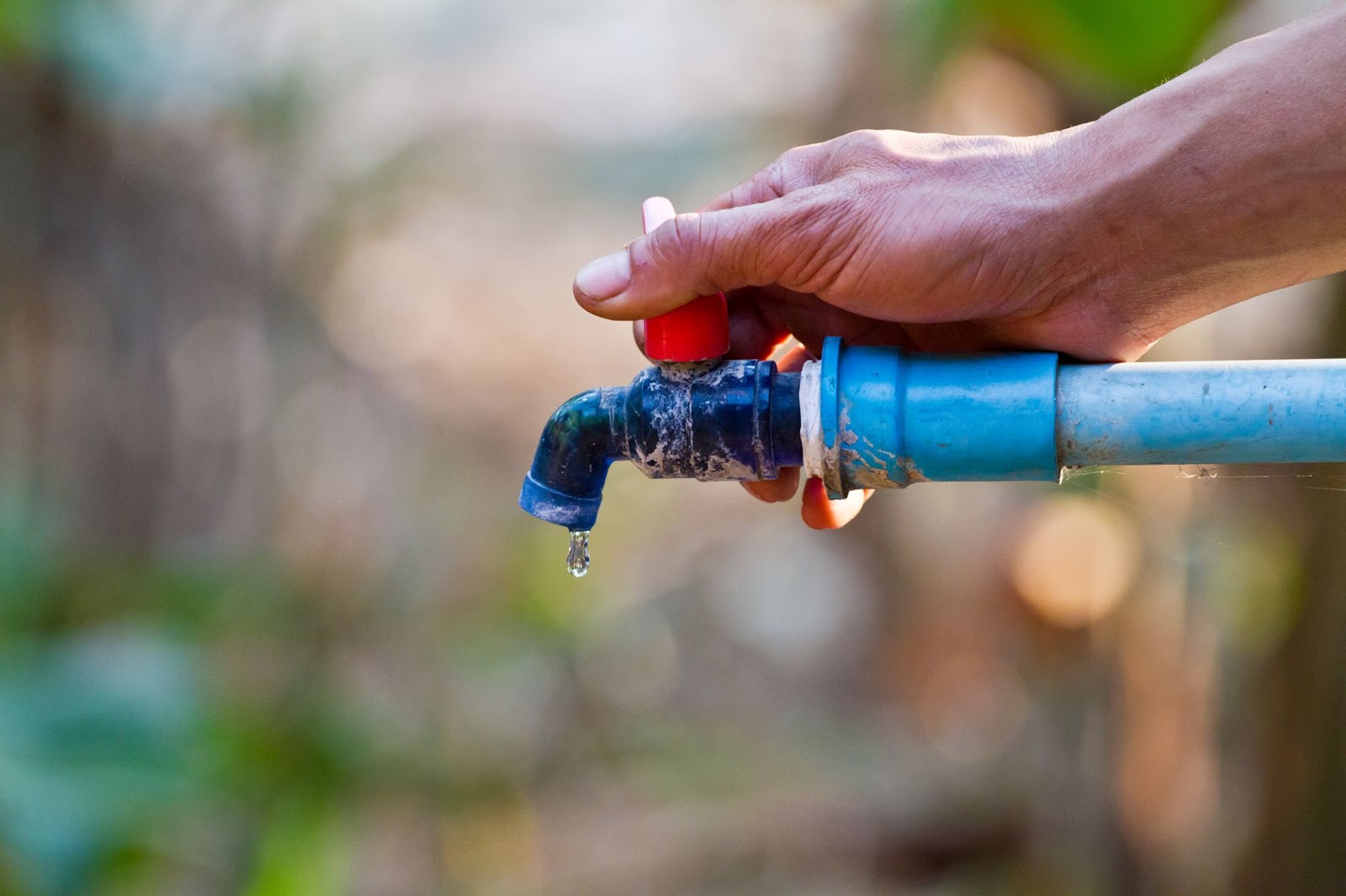 Reusando el agua subsisten en Herrera ante escasez del líquido