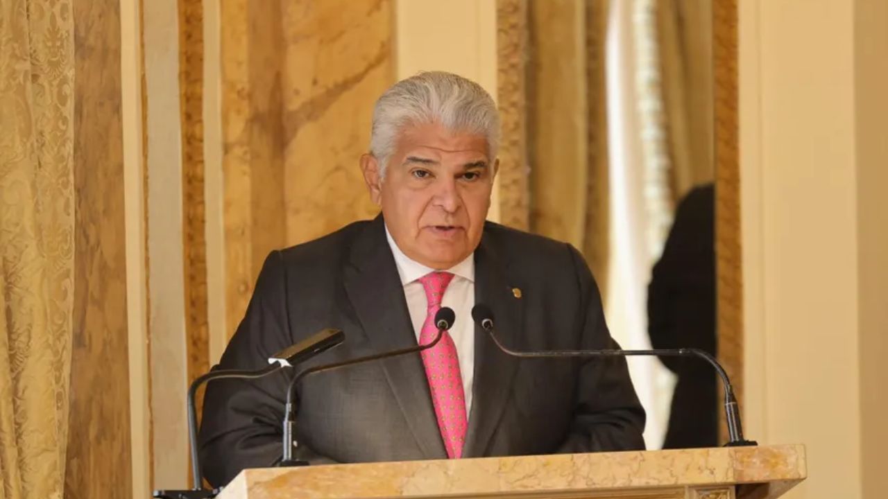 Panamá "no" romperá relaciones con China pese a las presiones de EE.UU. sobre el Canal