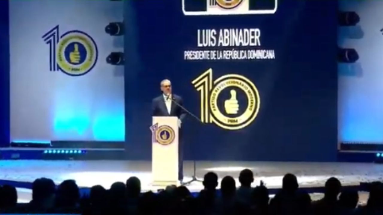 Abinader afirma que seguirá lucha contra la corrupción, tras celebración de décimo aniversario del PRM