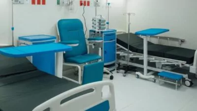 Abinader dice evalúan cobrar servicios de salud a extranjeros indocumentados