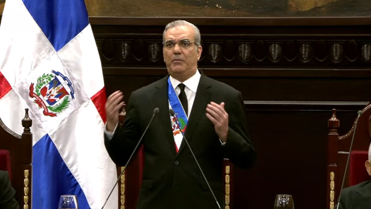 Presidente Abinader promete duplicar PIB para la próxima década