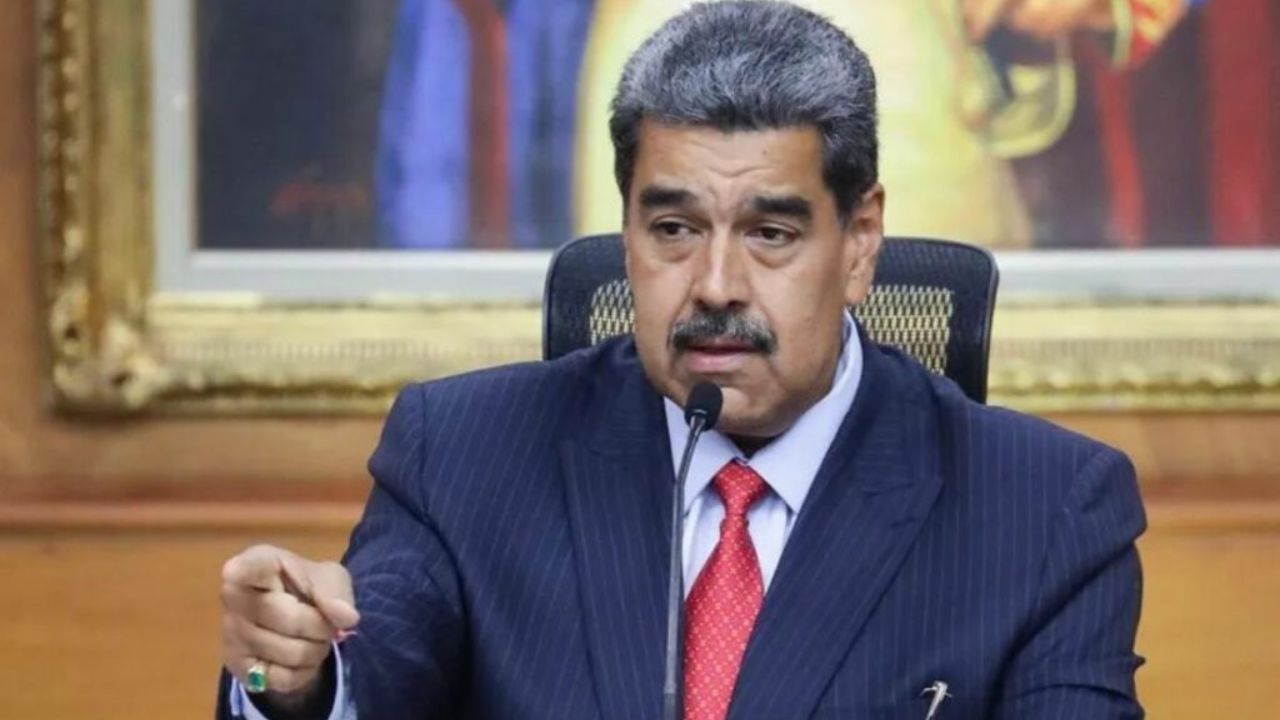 Venezuela lanzará "pronto" un satélite para contar con conexión 5G, dice Maduro
