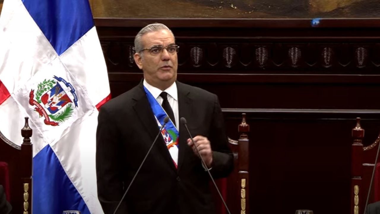 El presidente Luis Abinader celebra aumento salarial y destaca logros laborales en su discurso de rendición de cuentas
