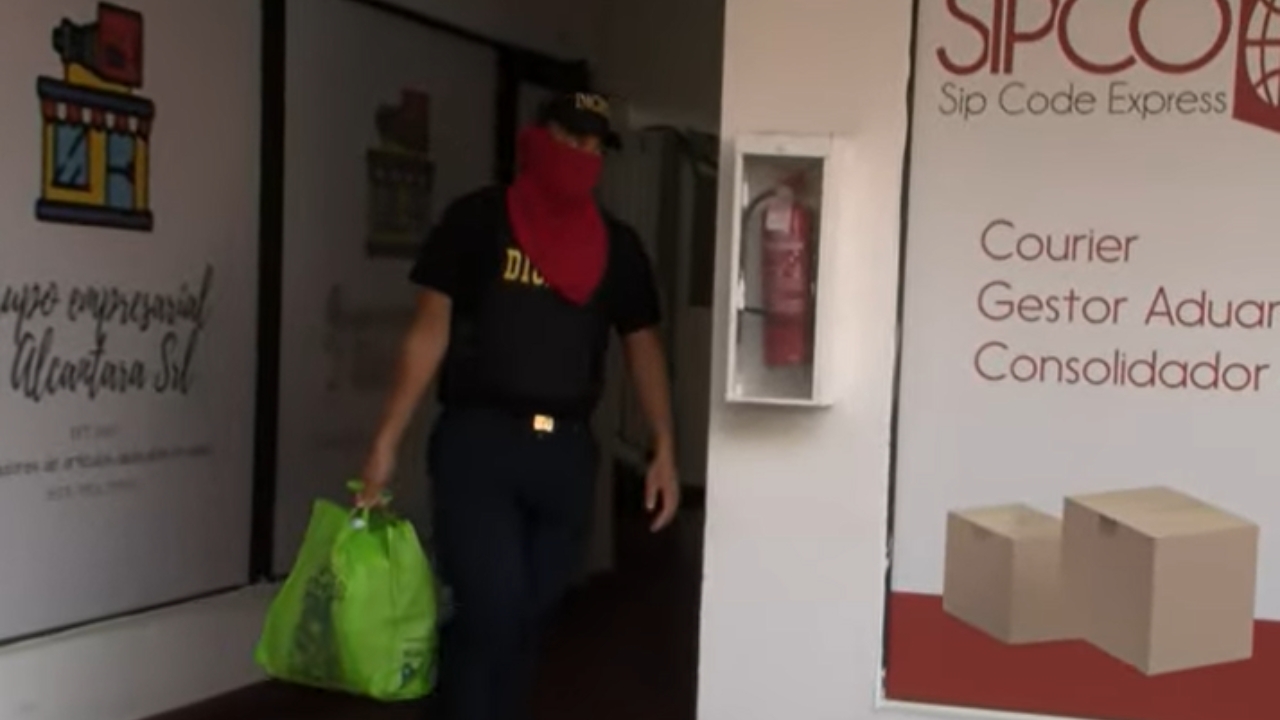Realizan allanamiento a empresa vinculada a supuesta estafa inmobiliaria