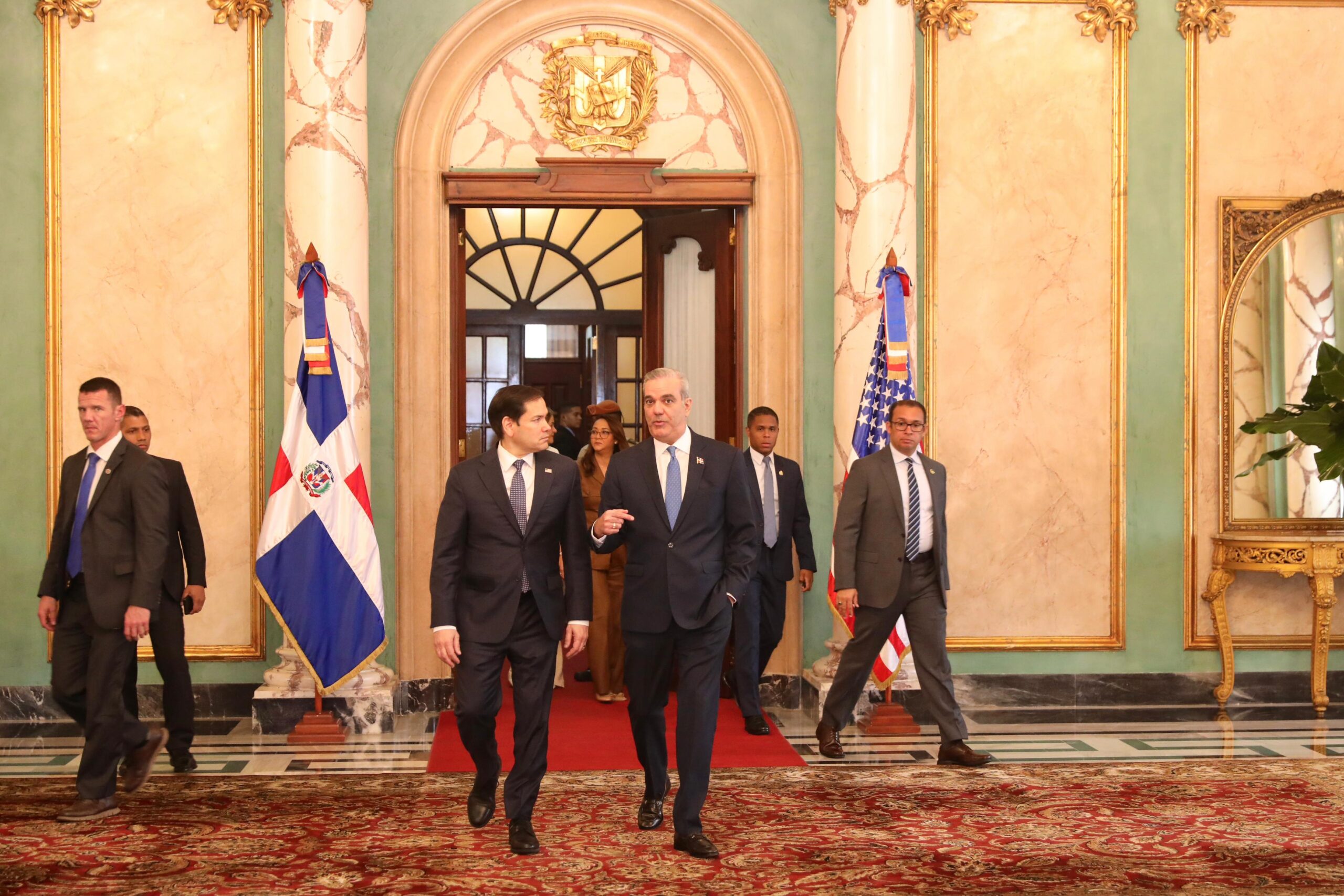 Abinader y Marco Rubio encabezan reunión en Palacio Nacional