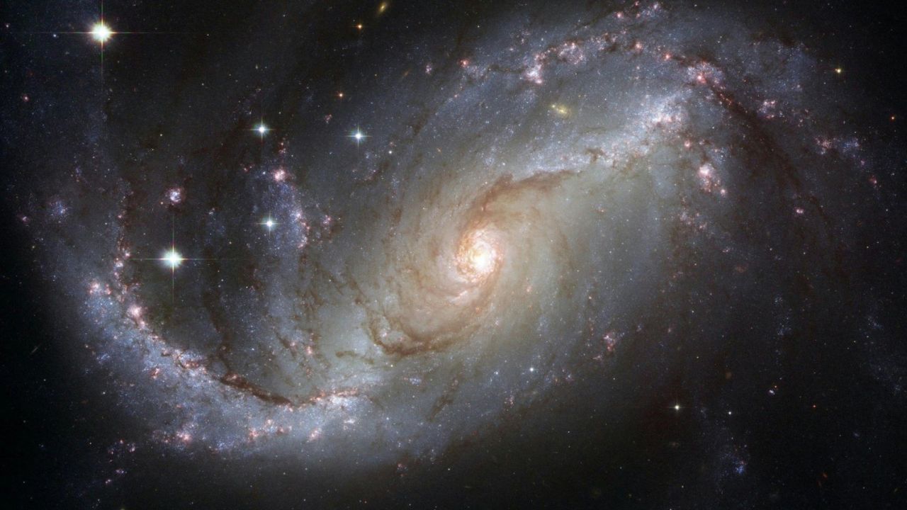 El agua pudo formarse en el universo unos 200 años después del Big Bang