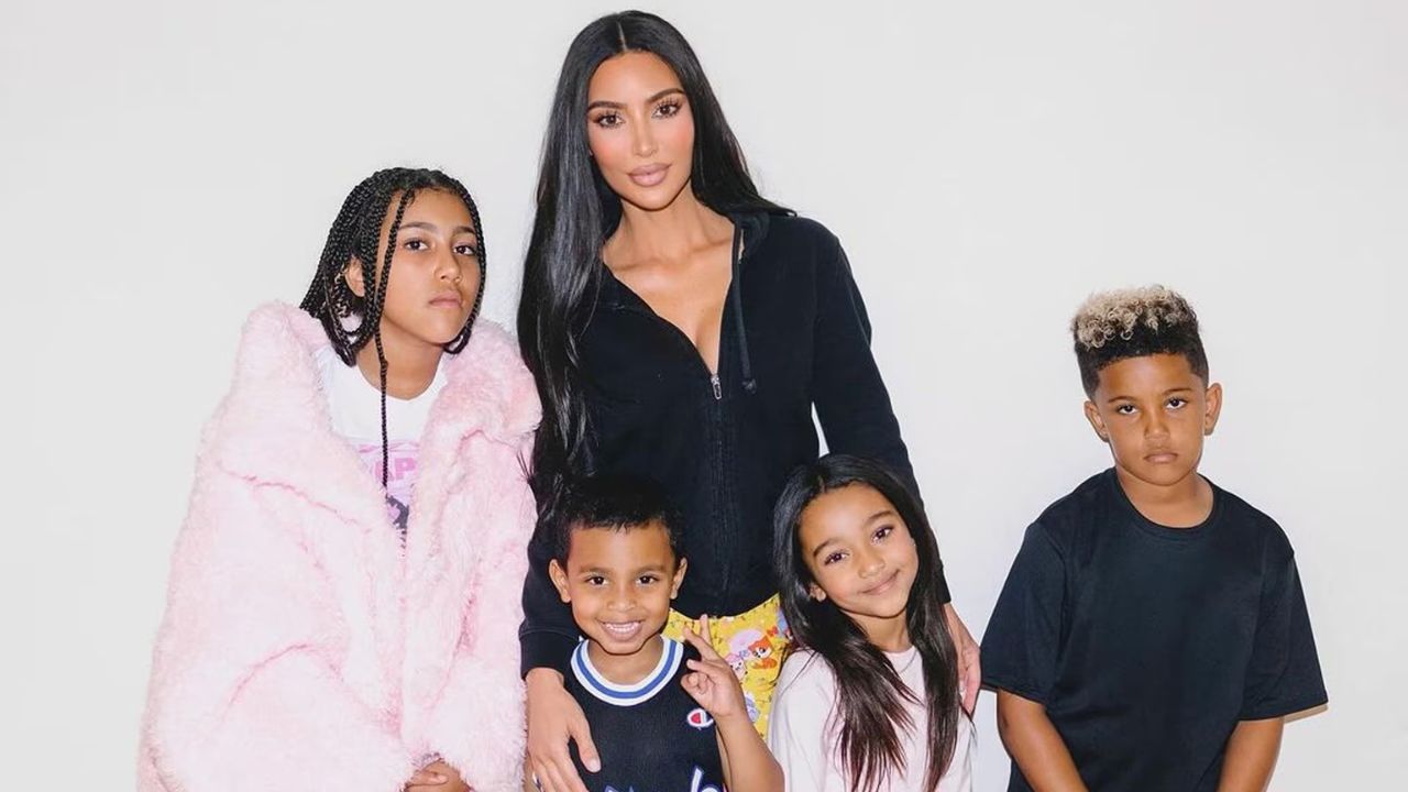 Kim Kardashian considera solicitar la custodia total de sus hijos y apartar a Kanye West