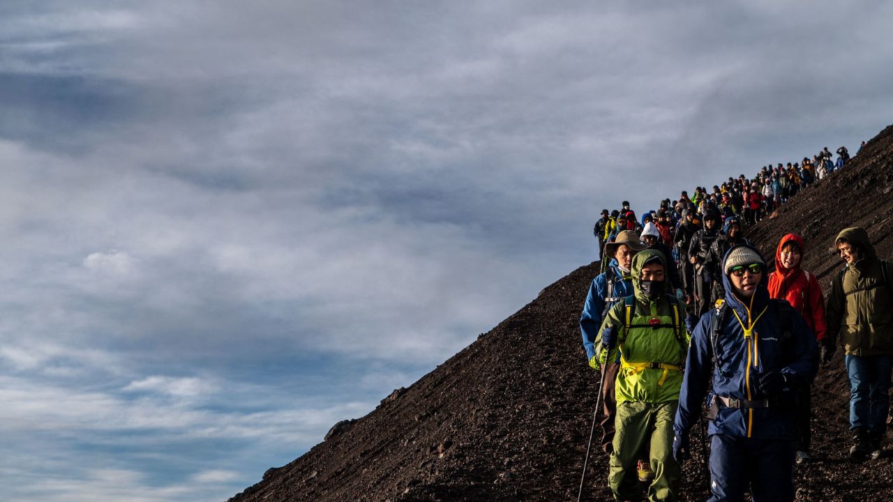 Senderistas que suban al Fuji por cualquiera de sus rutas deberán pagar una tasa