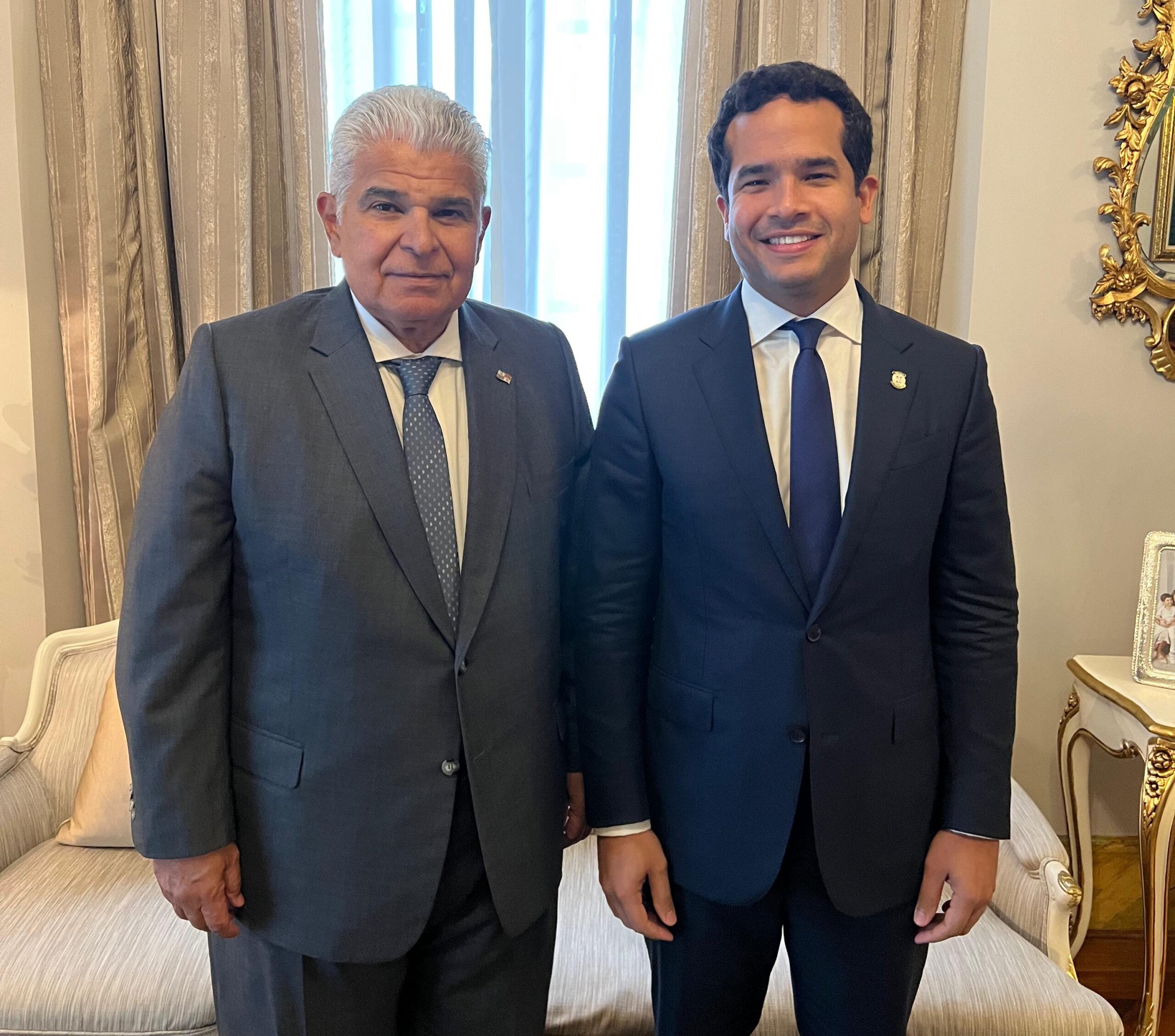 Omar Fernández aborda la posibilidad de aumentar el intercambio comercial con Panamá