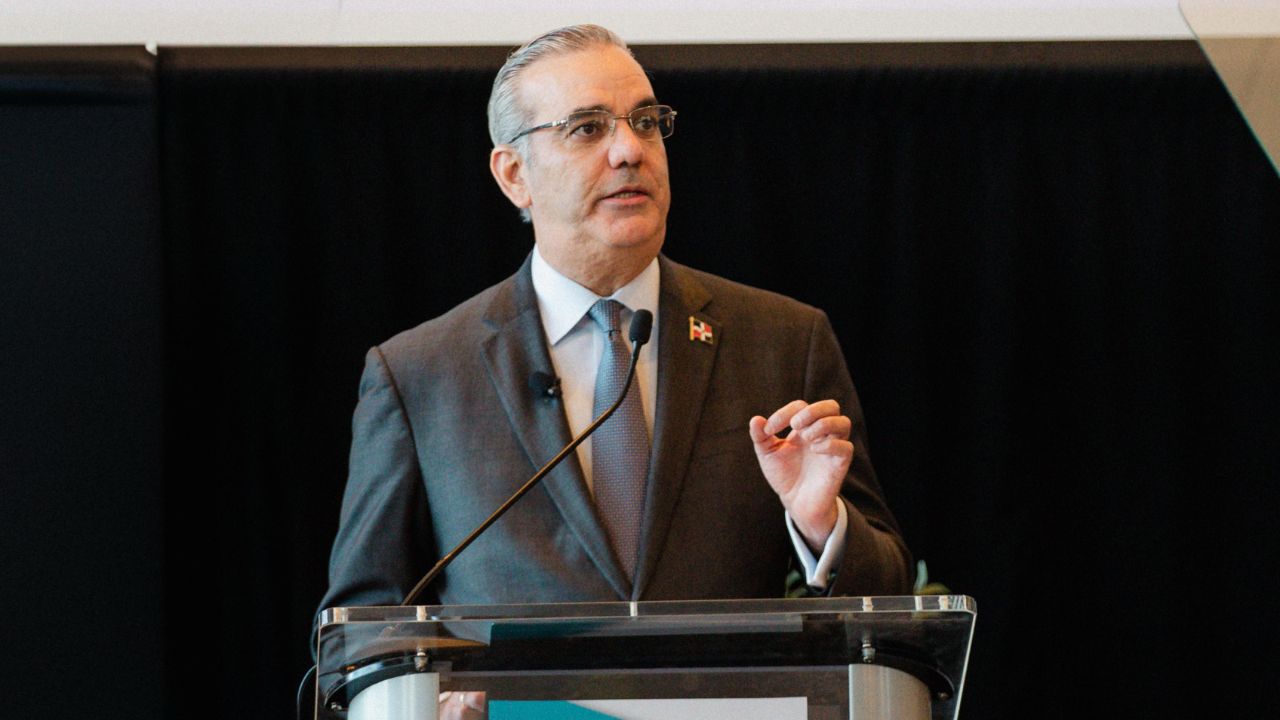 Promueven RD como el destino ideal para la inversión industrial textil y de calzado