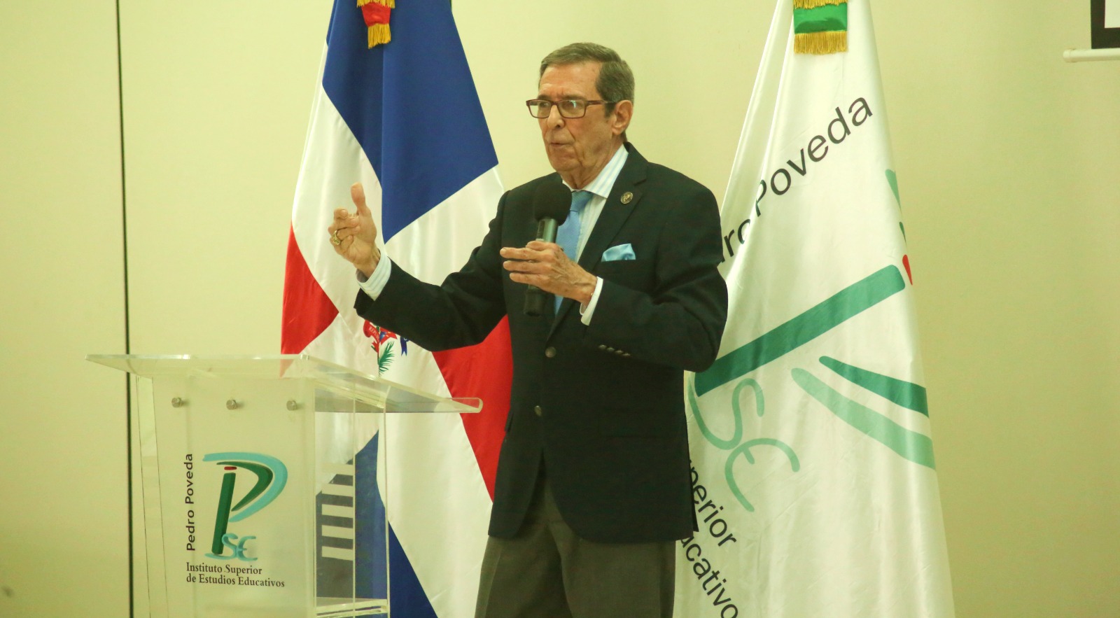 ISESP celebra Mes de la Patria con conferencia de César Arturo Abreu