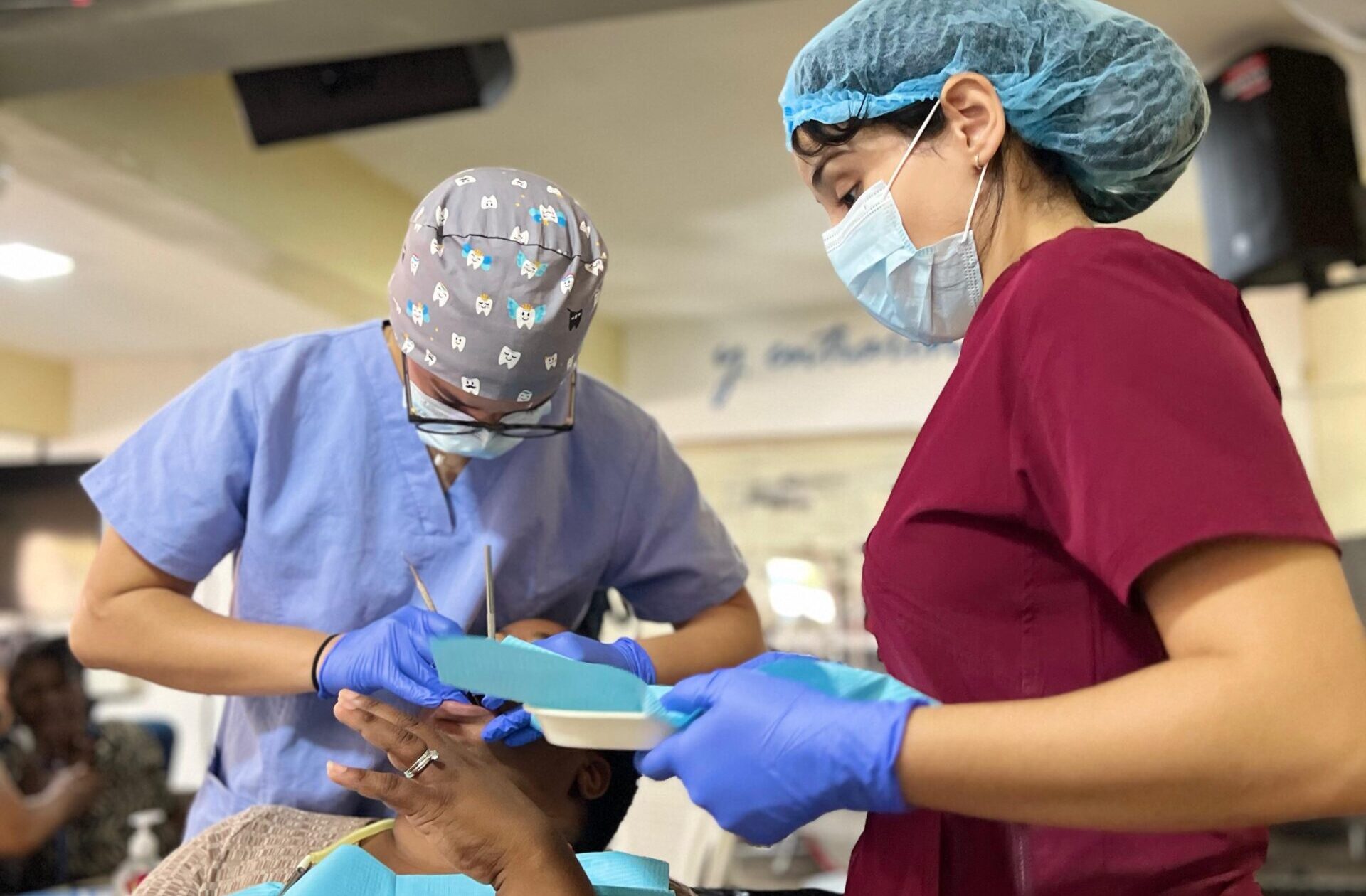Fundación GBC Farmacias impacta a más de 500 personas con operativo médico gratuito en Los Jardines, DN