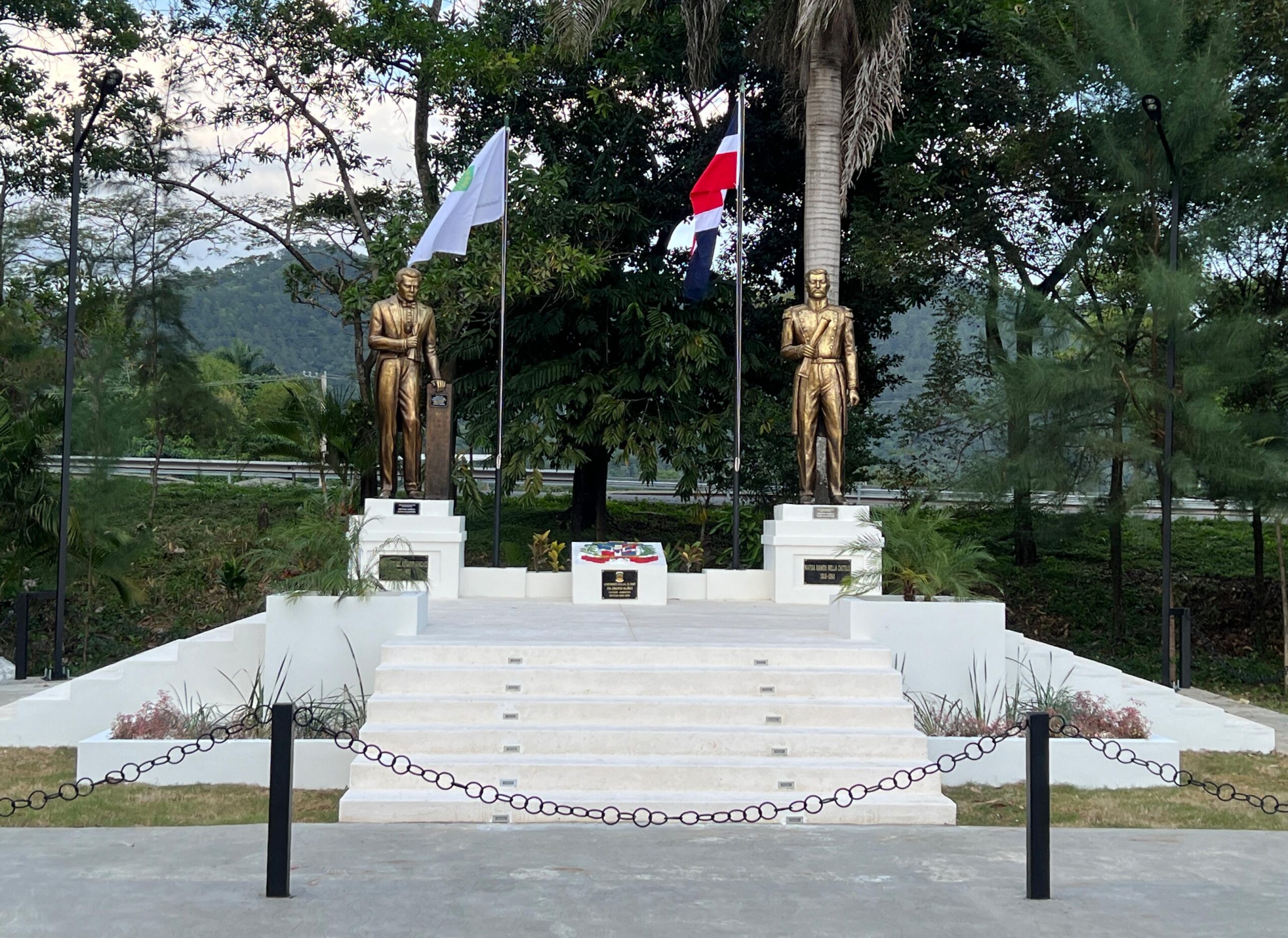Bonao rinde homenaje a Sánchez y Mella con monumentales esculturas
