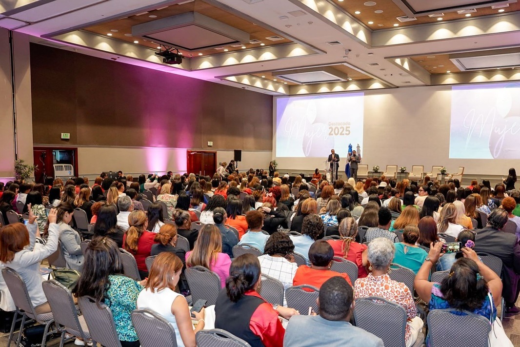 Defensor del Pueblo promueve empoderamiento femenino como pilar para un Estado de derecho