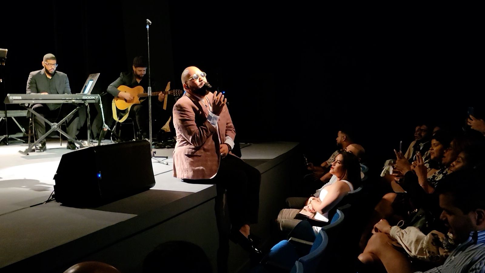 Badir llevará "Entre Cuerdas" a Santiago