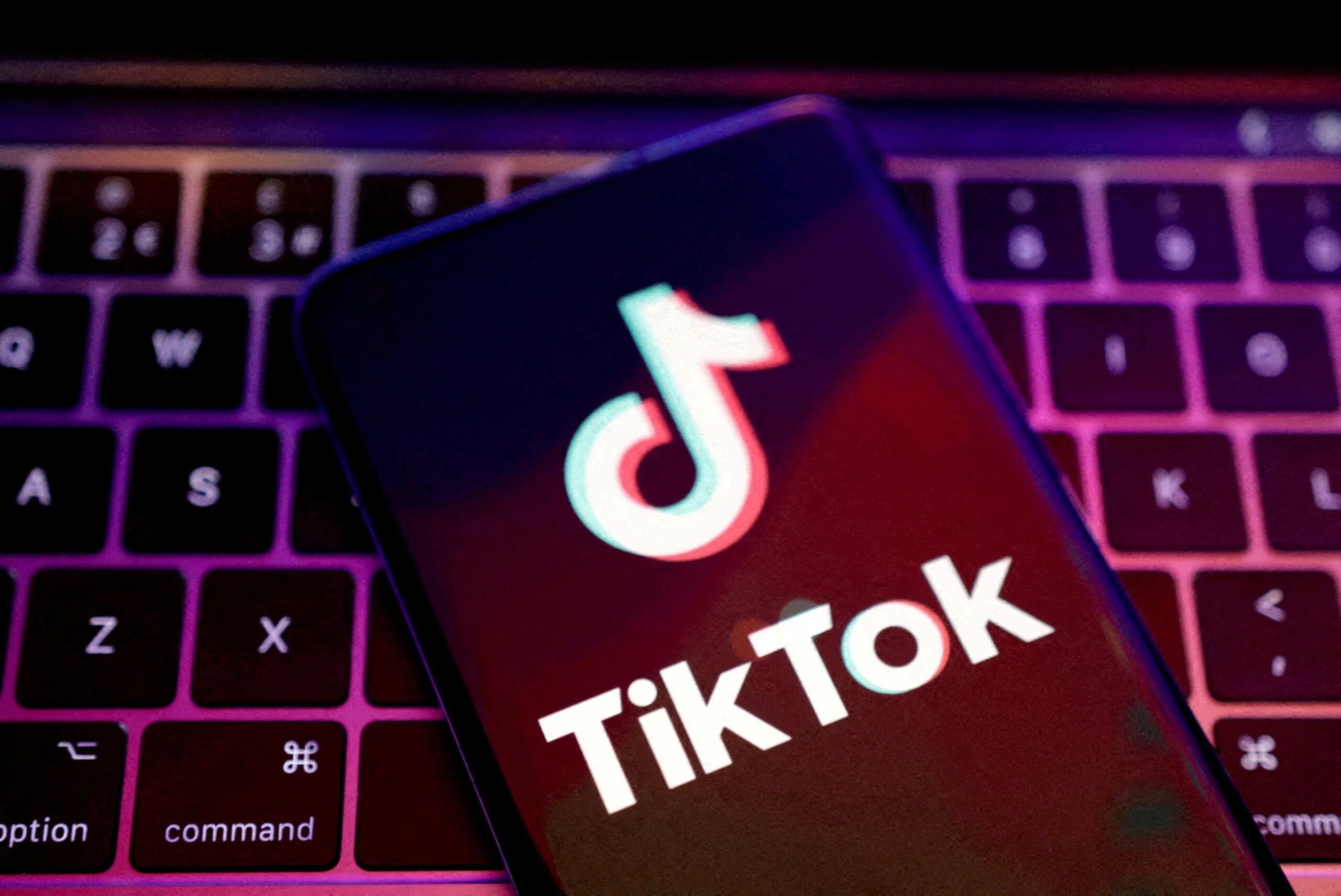 Meta y TikToK critican excepción de Australia a Youtube en prohibición de redes a menores