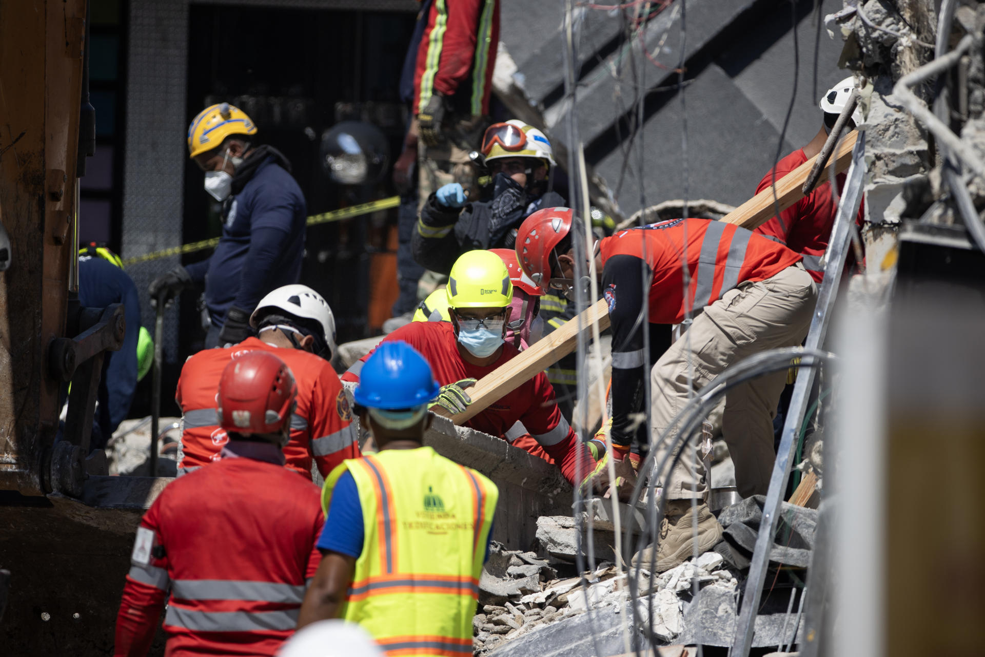Al menos 20 extranjeros fallecieron en tragedia del Jet Set