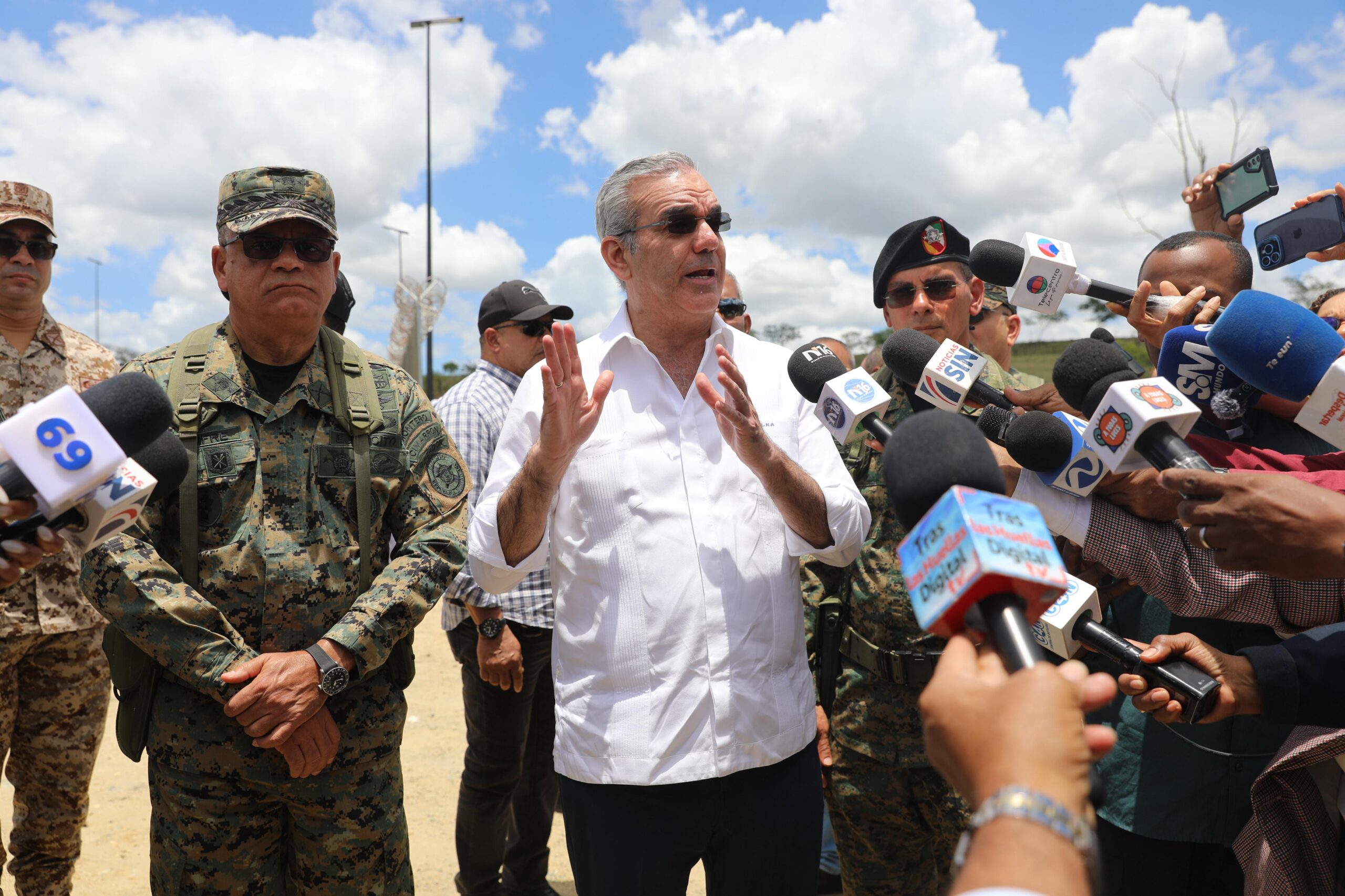 Presidente Abinader: "A Amnistía Internacional que vaya a ocuparse de la situación de los Derechos Humanos en Haití"