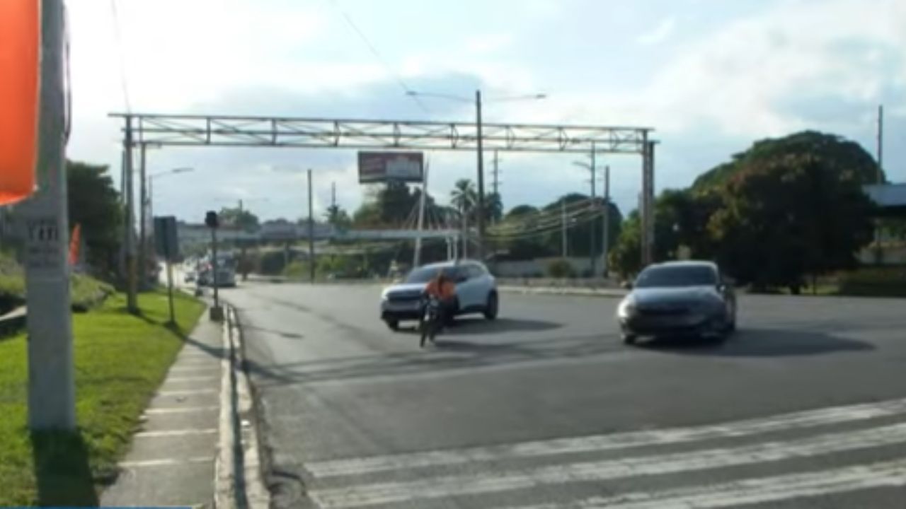 Miembros de COMIPOL ya están en las carreteras para brindar asistencia a los viajeros