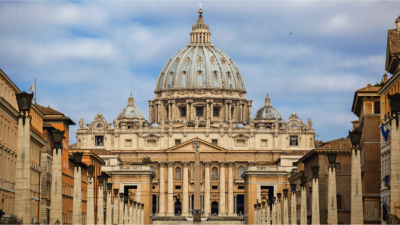 Empleados del Vaticano denuncian que su sueldo está congelado desde 2008 y piden mejoras