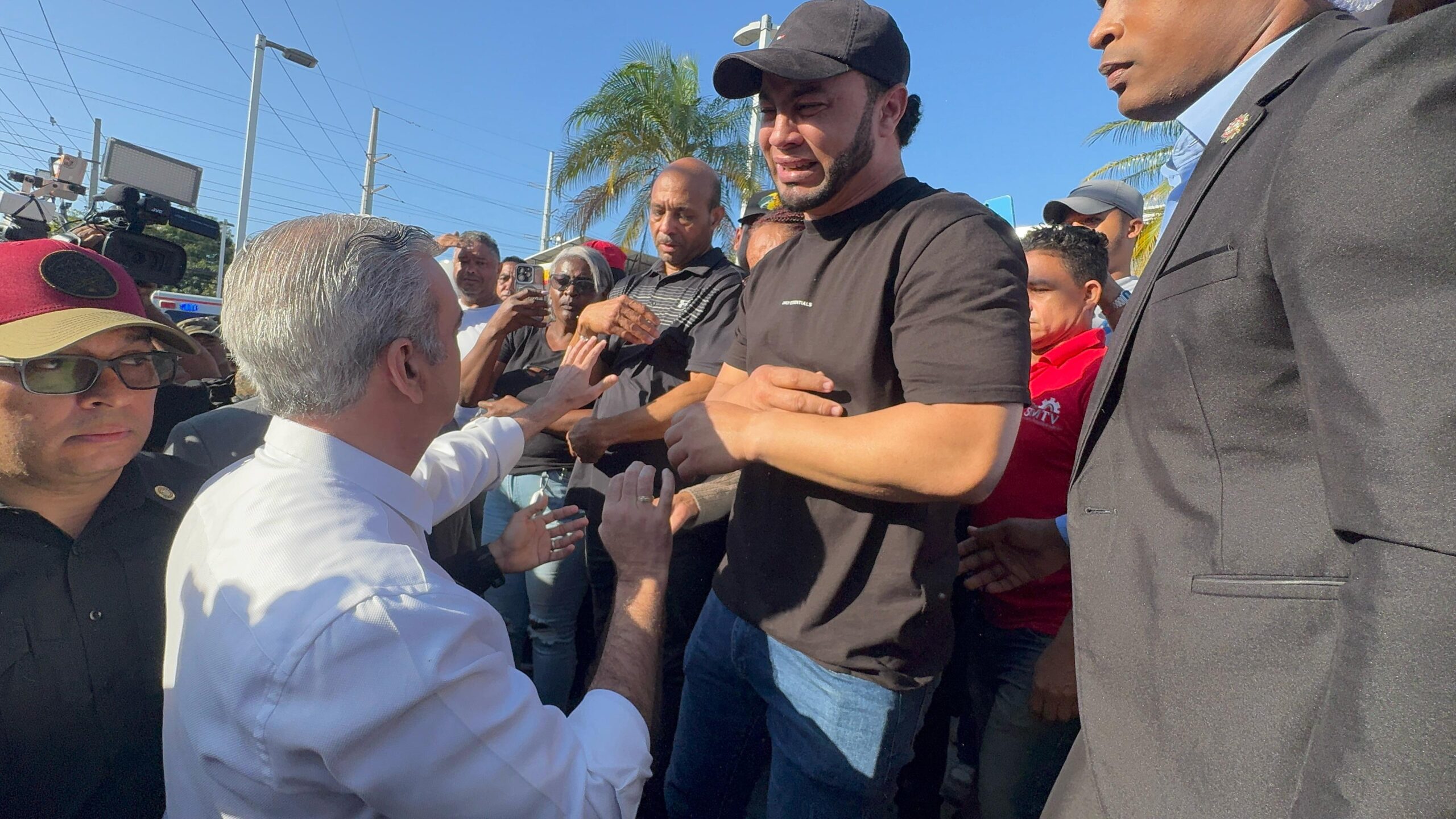 Abinader dispone de los recursos del Gobierno para las víctimas de la tragedia en Jet Set