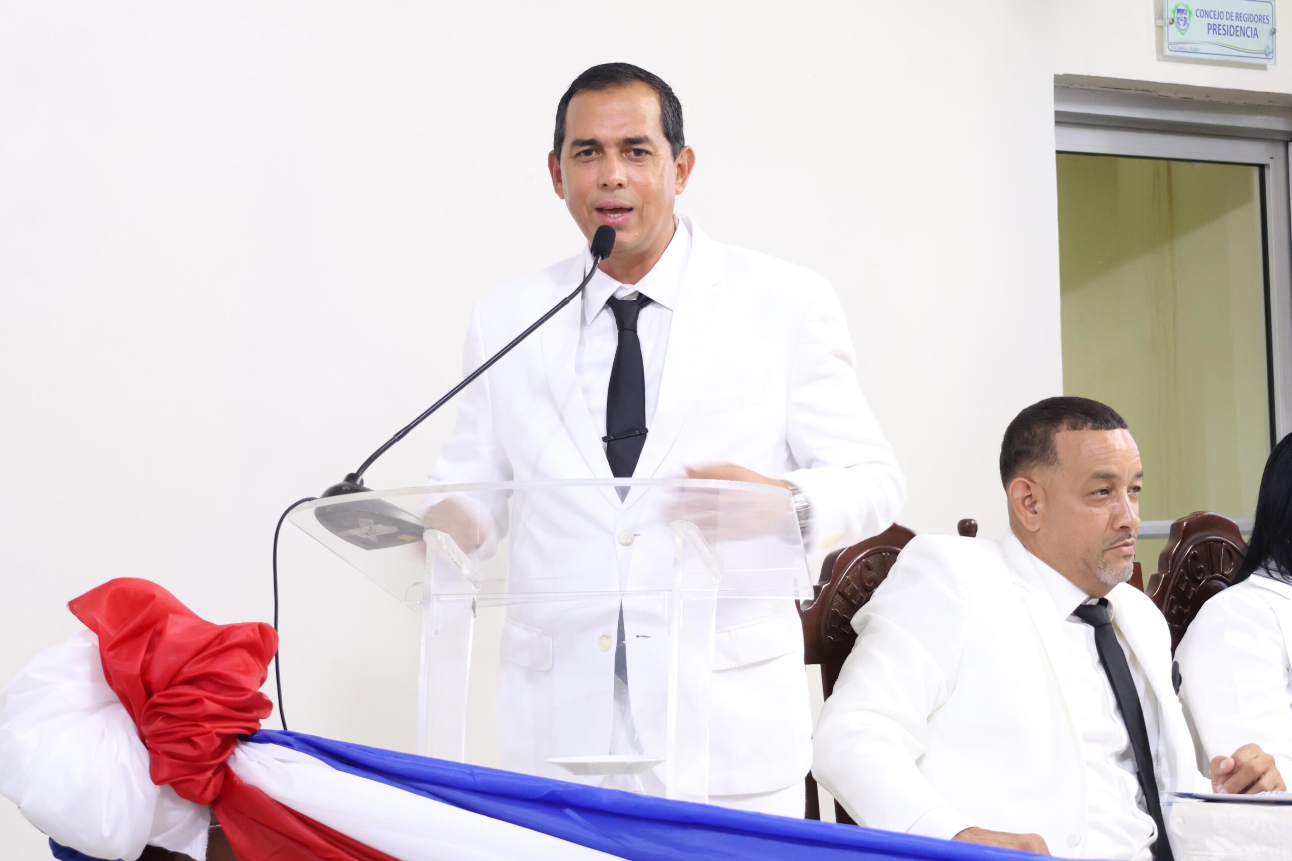 Alcalde de Haina Osvaldo Rodríguez presenta memorias de gestión 2024-2025