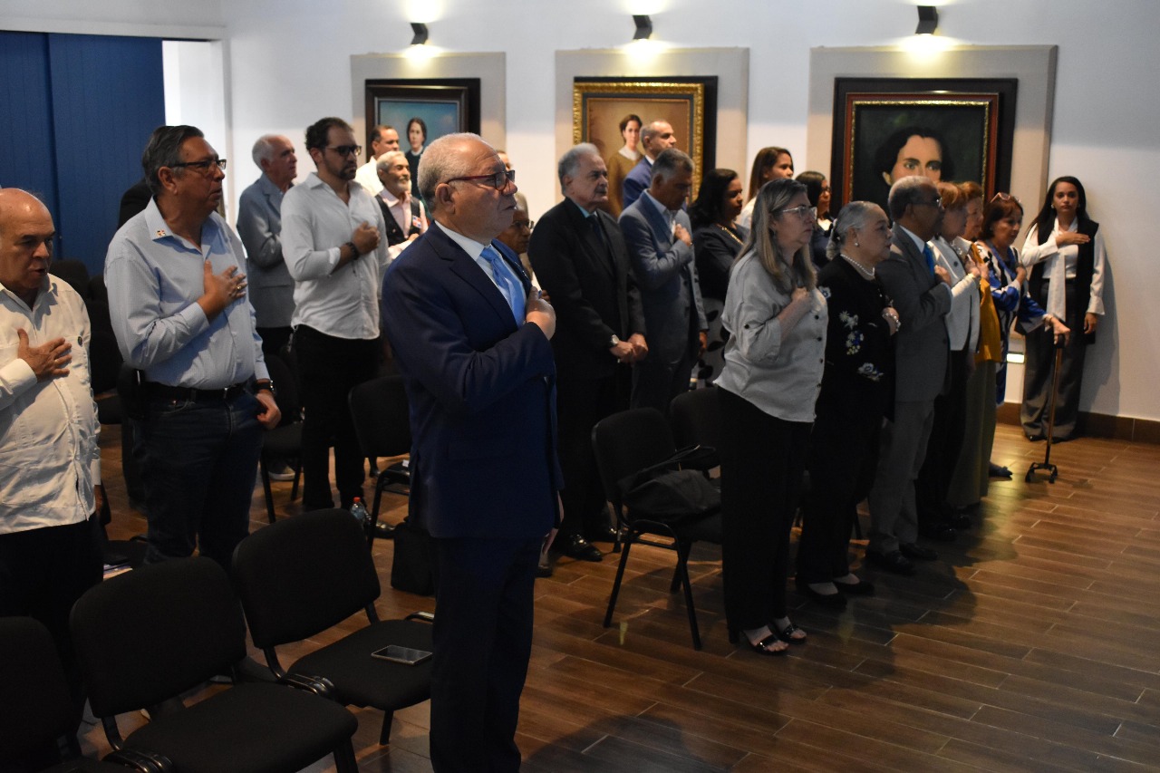 Asamblea destituye a Rodríguez Grullón como presidente del Instituto Duartiano