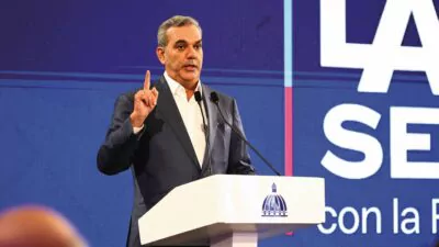 Abinader defiende su plan contra la migración irregular